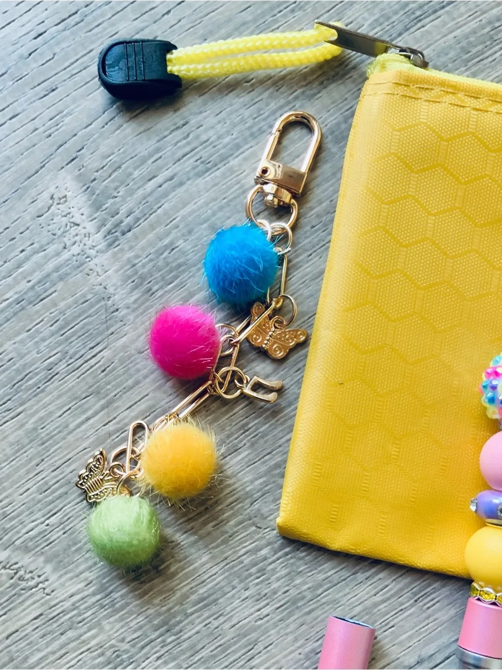 NEW📚 Hand Crafted Beaded Stylus Pen, Bag Charm & Pouch Set OS